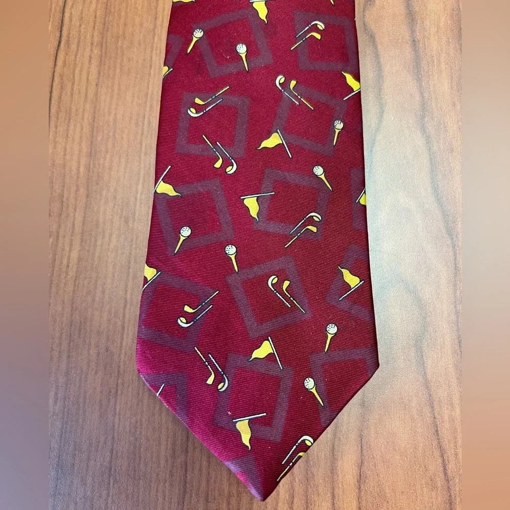 Cacharel Silk Necktie Golf Print Made in Italy Vintage Mens Tie WPL 13303